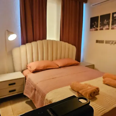 By Emmelia Group Lägenhetshotell Paphos