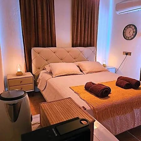 By Emmelia Group 파포스
