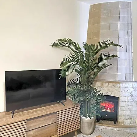By Emmelia Group 3* 파포스